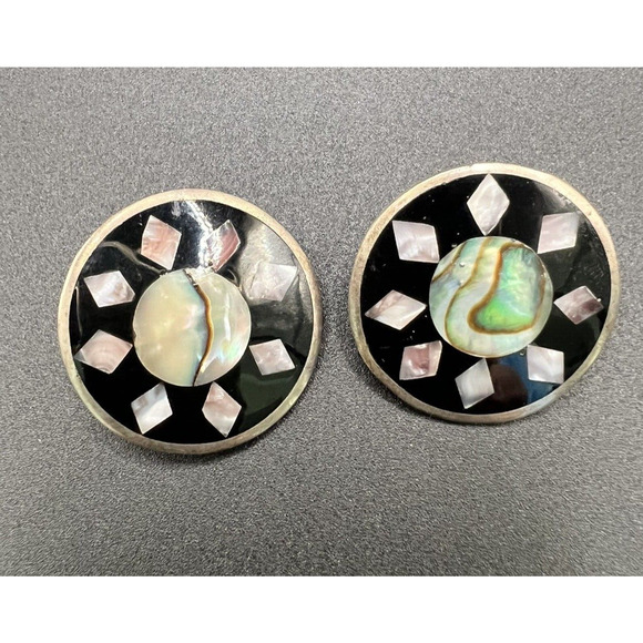 Vtg Alpaca Silver Mexico Inlaid Abalone Flower & Black Enamel Earrings Clip-Ons - Picture 1 of 6